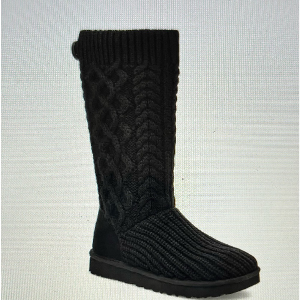 UGG Women’s Classic Cardi Cable Knit Boots in Black Sz 9